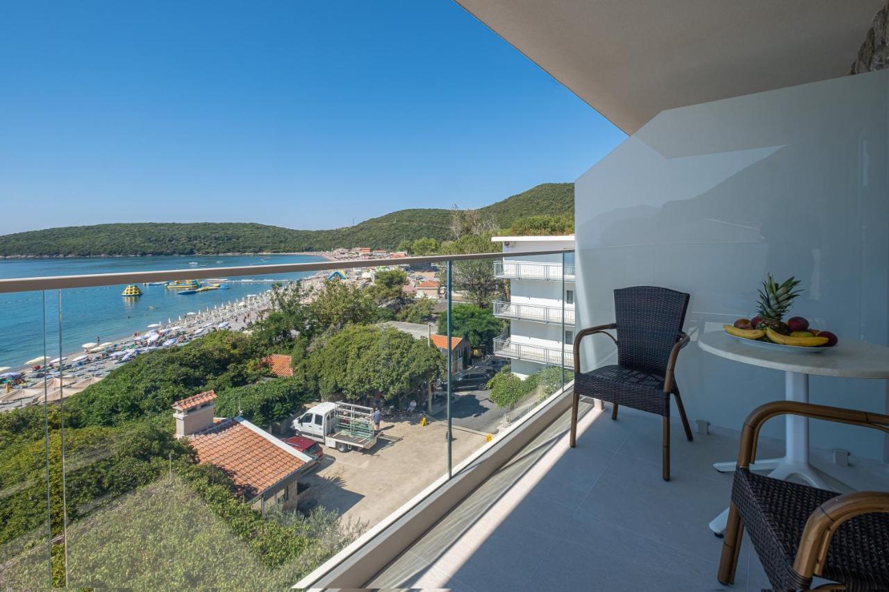 Poseidon The Hotel